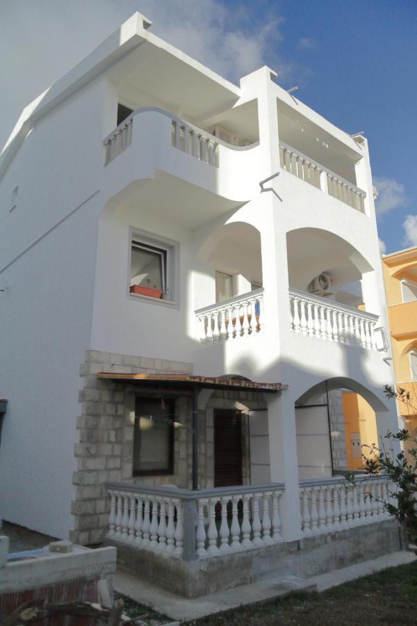 באר Apartments Miki מראה חיצוני תמונה