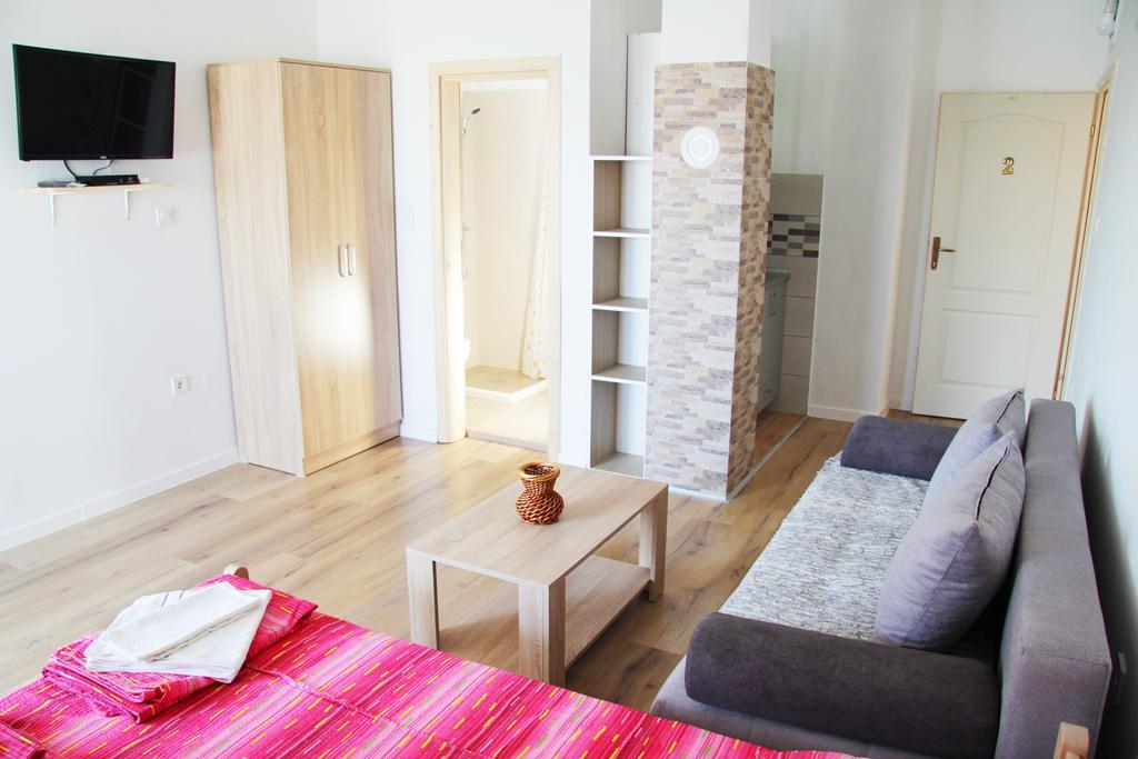 באר Apartments Miki מראה חיצוני תמונה
