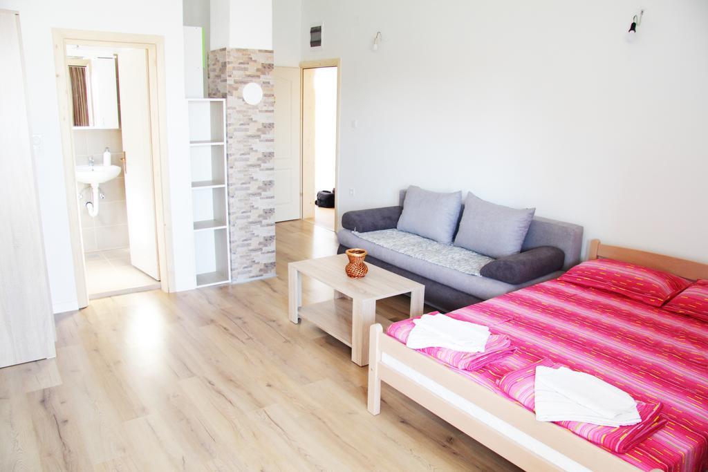 באר Apartments Miki מראה חיצוני תמונה