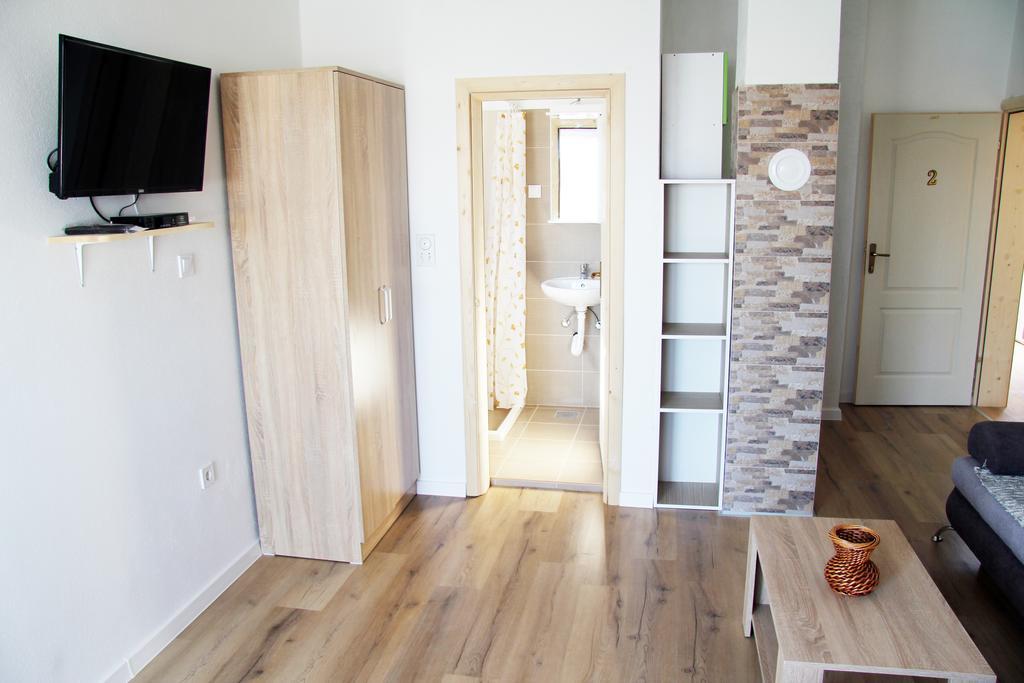 באר Apartments Miki מראה חיצוני תמונה