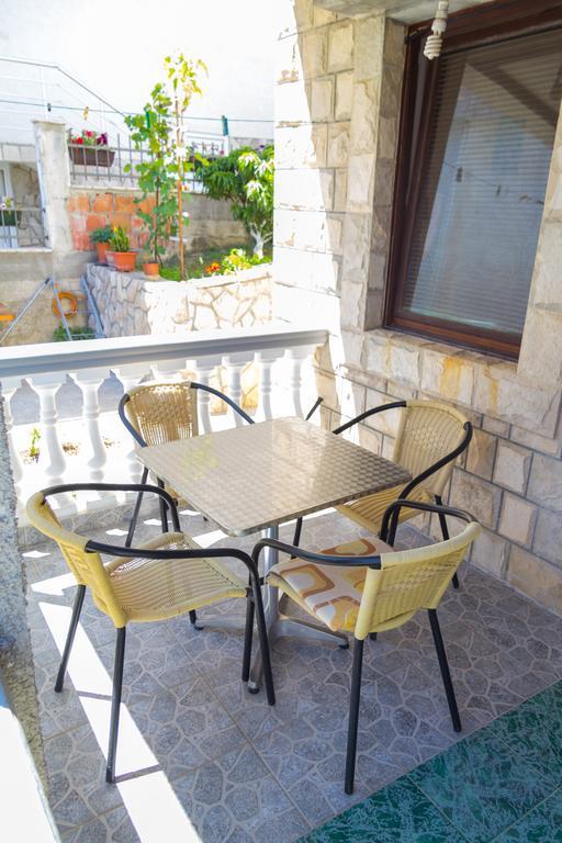 באר Apartments Miki מראה חיצוני תמונה