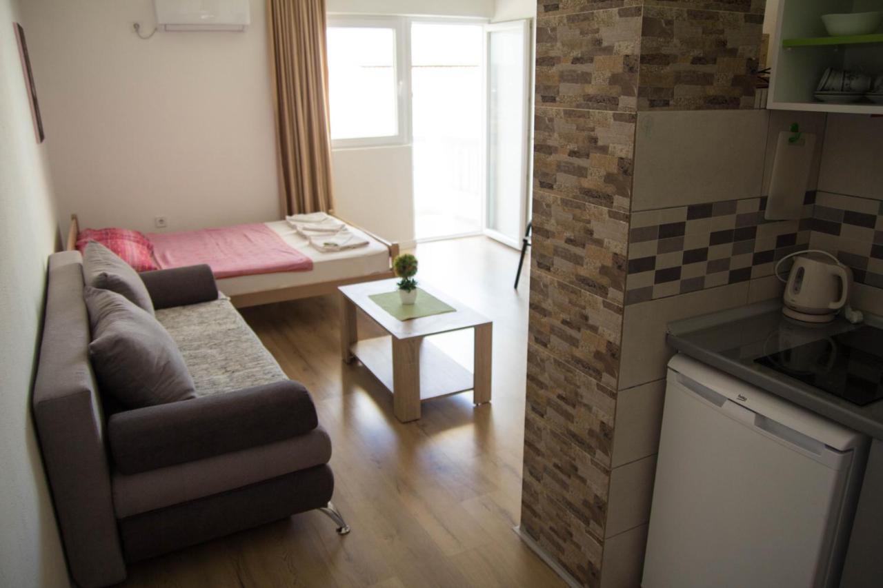 באר Apartments Miki מראה חיצוני תמונה