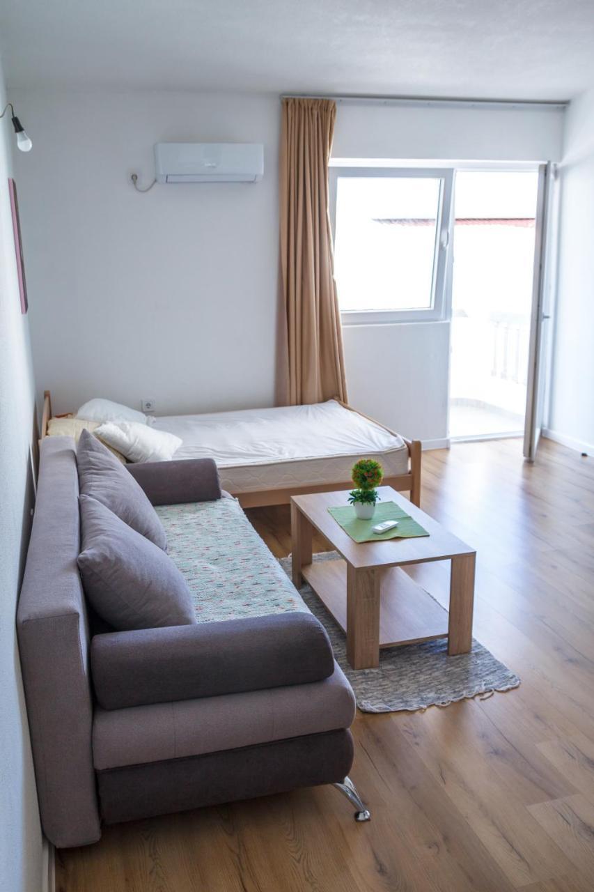 באר Apartments Miki מראה חיצוני תמונה
