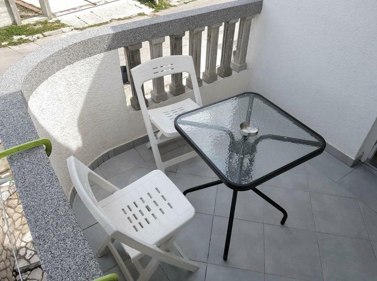 באר Apartments Miki מראה חיצוני תמונה
