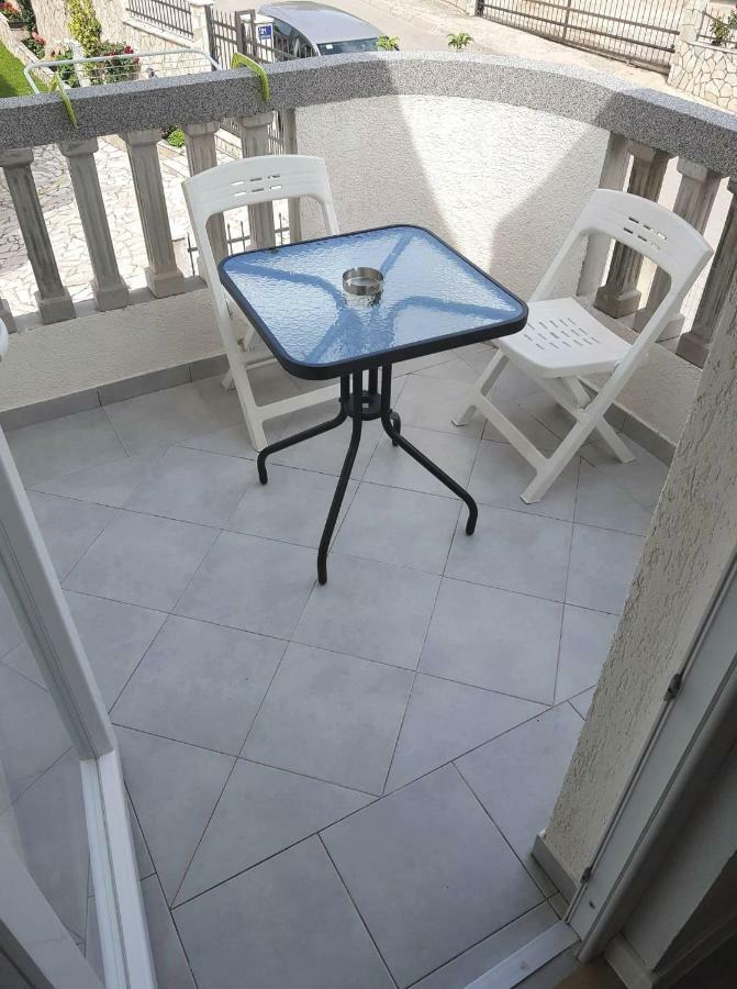 באר Apartments Miki מראה חיצוני תמונה